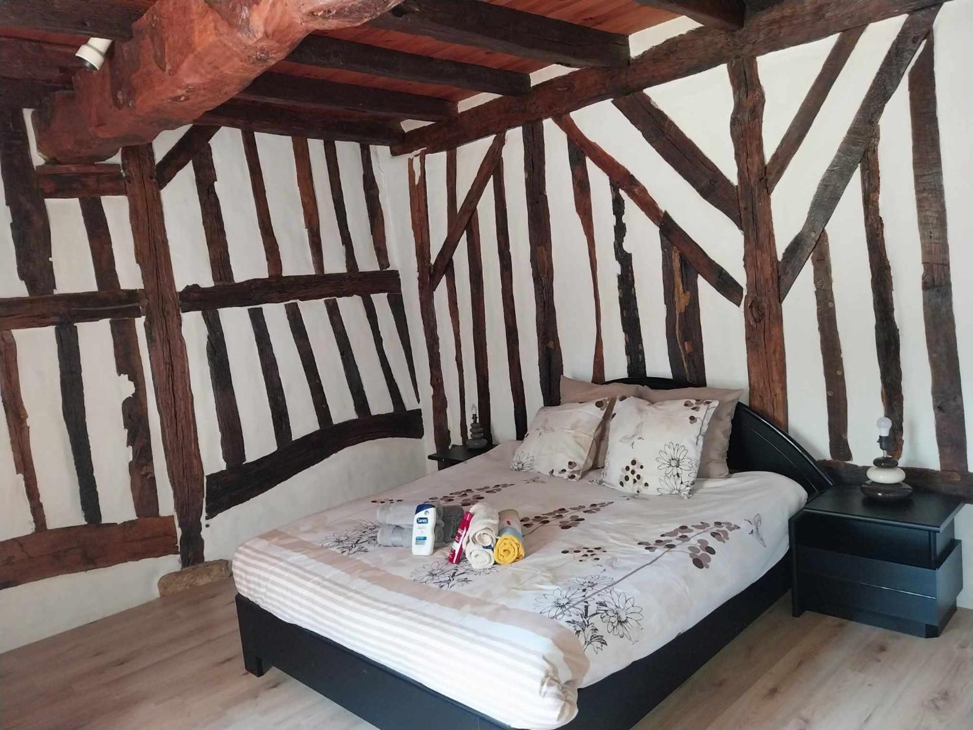 Les Bernus Bed and Breakfast Monfaucon  Buitenkant foto